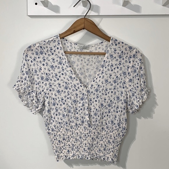 Anthropologie Tops - Anthropologie Paper Crane Floral Top